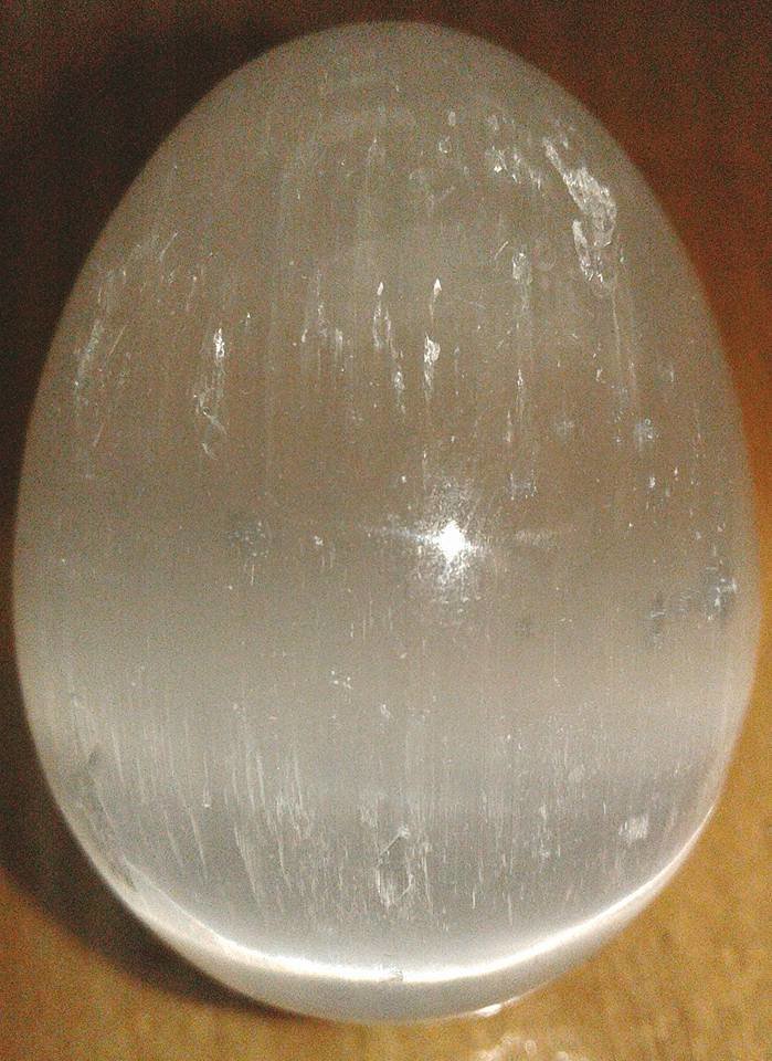 Selenite Egg (Medium) 1.2